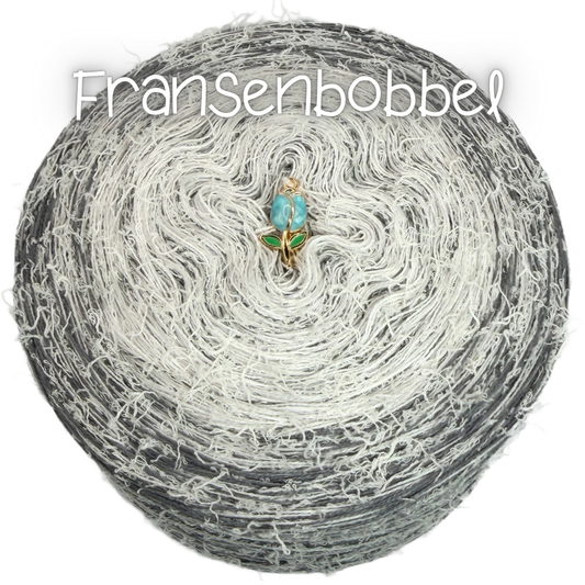 Bobbel mit Farbverlauf + Fransengarn